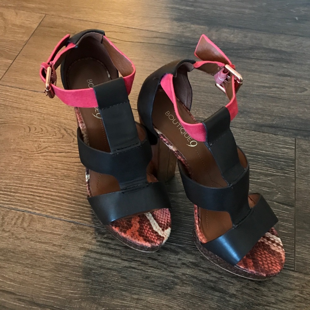 Platforms by Boutique 9 - Picture 3 of 8